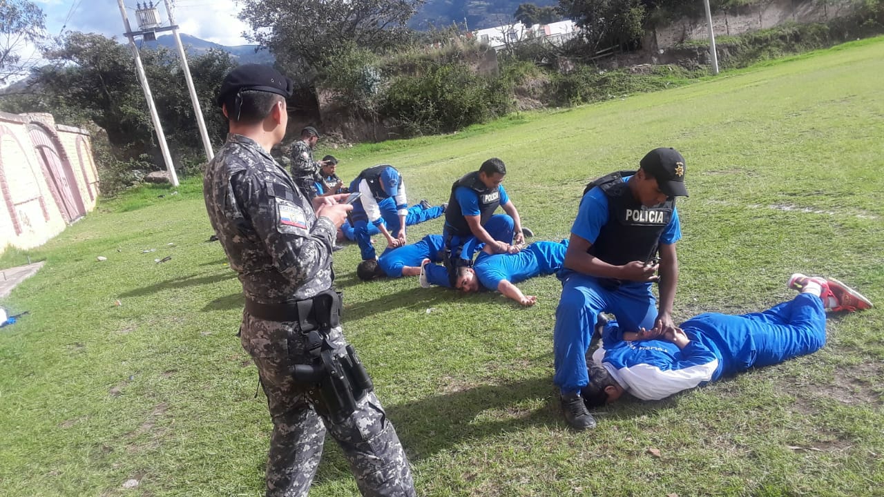 Policía dará talleres gratuitos sobre defensa personal en Cuenca.