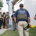 Un migrante ecuatoriano entre los primeros detenidos en redadas contra conductores ebrios en Illinois. Las operaciones se cumplen en honor a Katie Abraham.