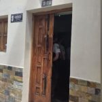 Delincuentes robaron un taller de joyería en el centro de Cuenca.