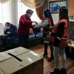 39 personas votarán en sus casas en Azuay en el Referéndum y Consulta Popular 2025.