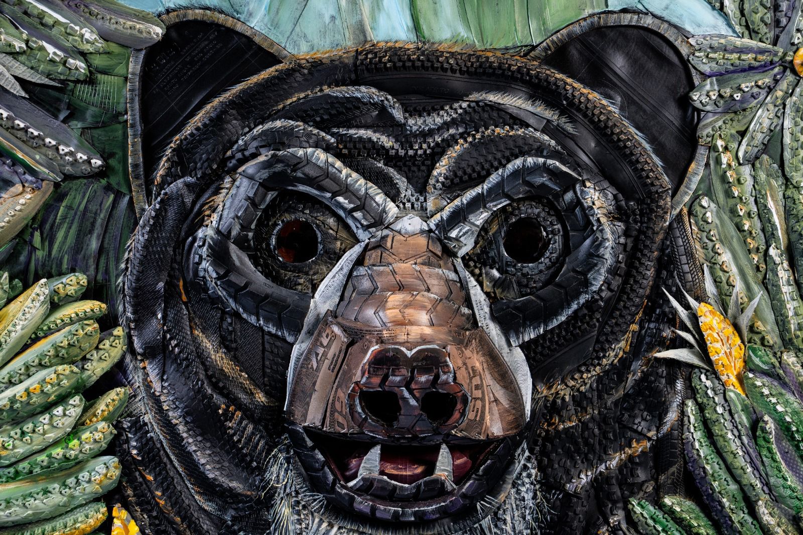 Una de las obras hechas con neumáticos. Foto: cortesía para El Mercurio