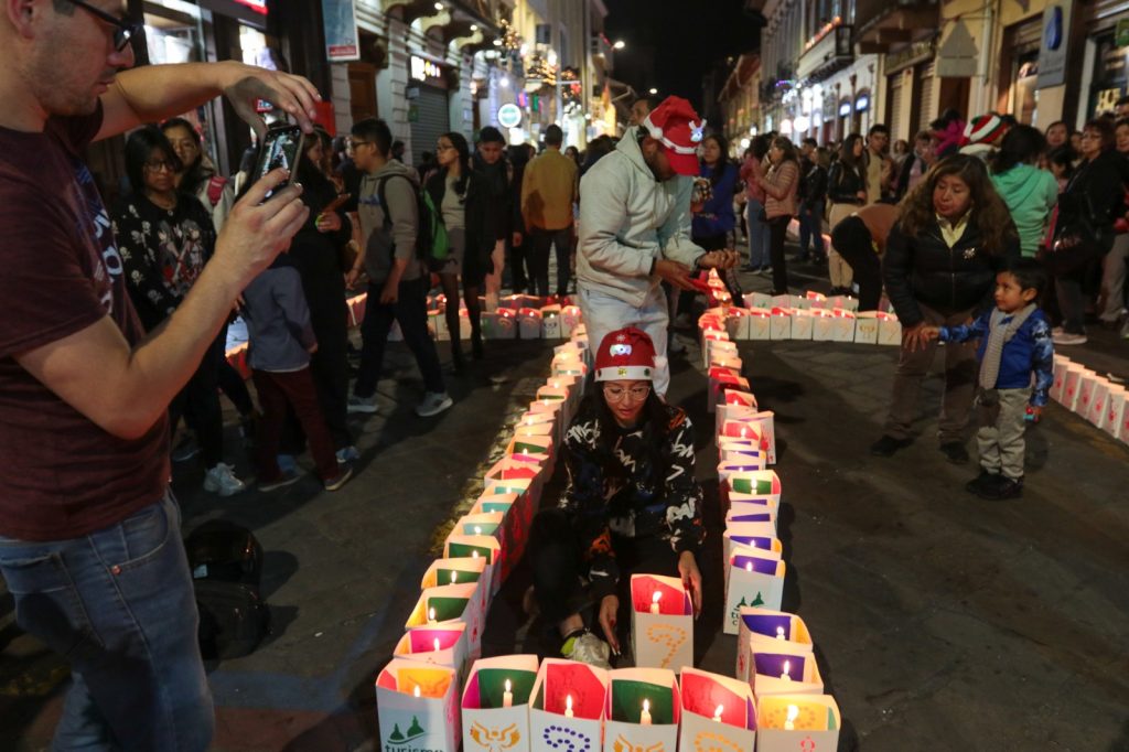 El centro de Cuenca volverá a iluminarse con el Festival de Luces en honor a la Virgen de la Morenica. Foto: El Mercurio