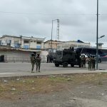 85 presos de la cárcel de Machala fueron trasladados a la cárcel de Turi, en Cuenca. Foto: Fabricio Lapo.
