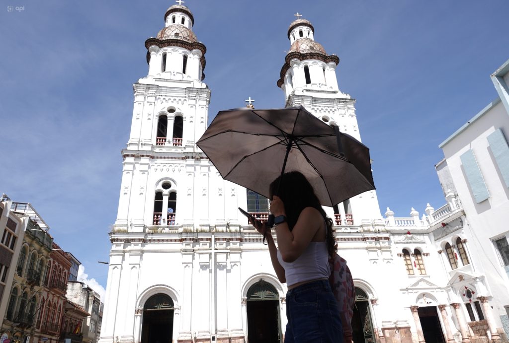En los últimos días, en Cuenca, el calor ha sido extremo. Foto: API