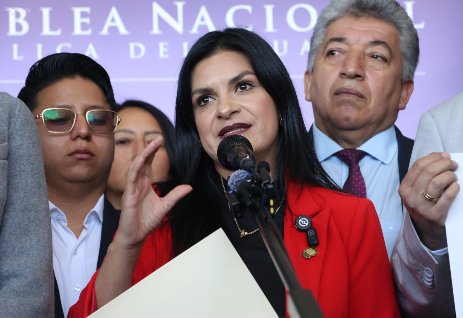 Gobierno insiste en reformar la Constitución, ahora vía la Asamblea ...