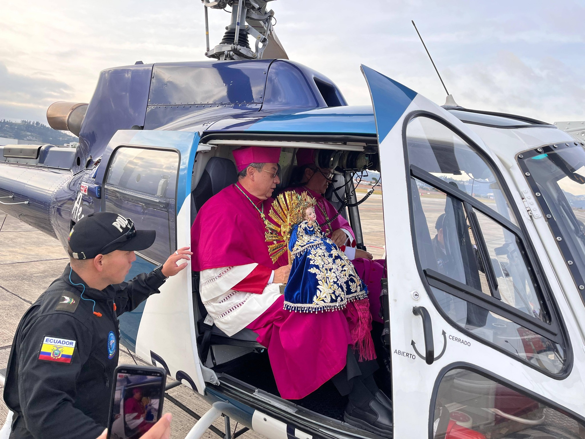 La imagen del Niño Viajero sobrevuela este 24 de diciembre de 2025. Foto: Radio Católica