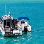 Ecuatoriano sobrevive tras nadar ocho horas en el Caribe después de caer de una moto acuática. La Guardia Costera del Caribe Holandés lo buscaba.