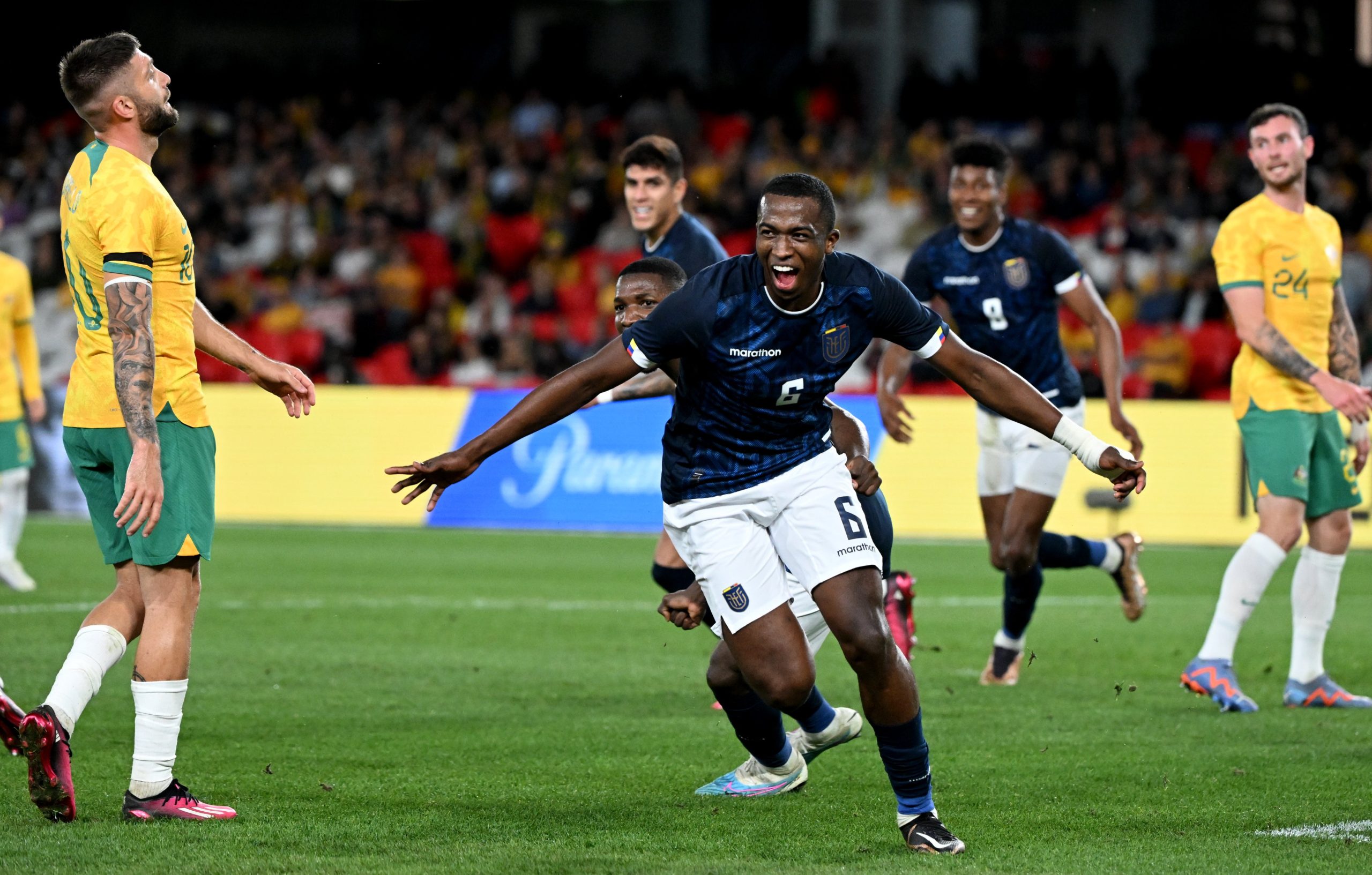 El ecuatoriano Willian Pacho entró en la lista del 11 ideal de la FIFA en el marco de los premios The Best.