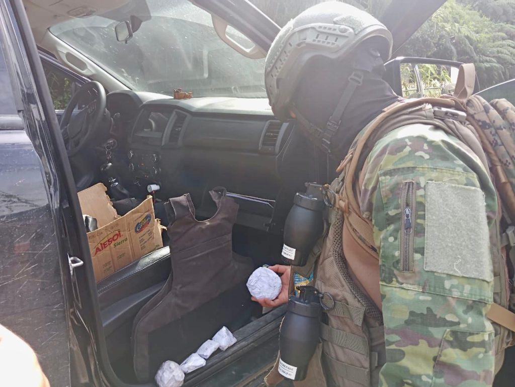 FF.AA decomisan 1.000 gramos de oro en un vehículo durante operativo en Zamora Chinchipe. El material fue incautado.