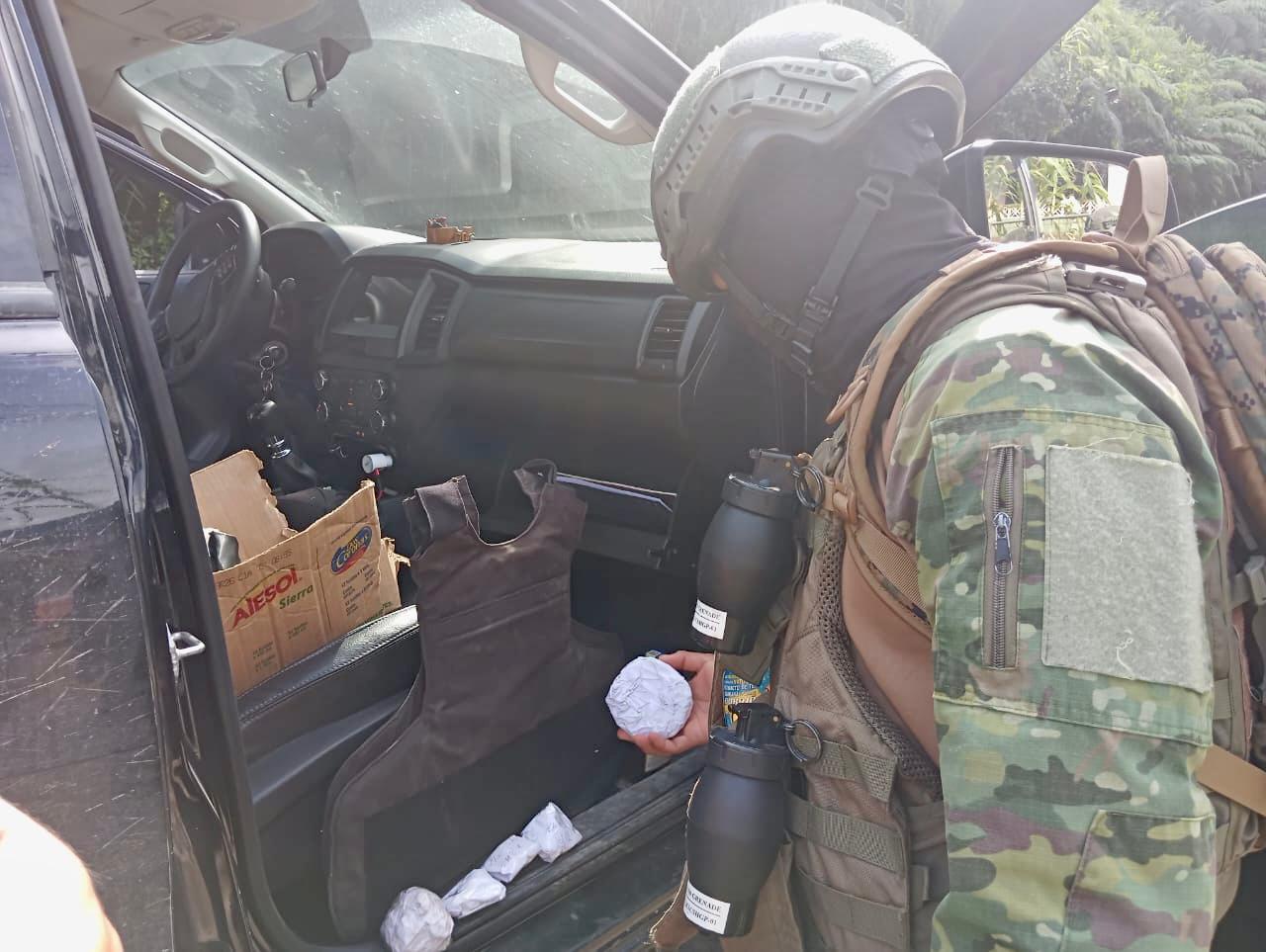 FF.AA decomisan 1.000 gramos de oro en un vehículo durante operativo en Zamora Chinchipe. El material fue incautado.