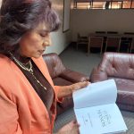 María Elena Sigüenza, docente cuencana, escribió el libro: En la Cuenca de Tus Sueños, una obra de acompañamiento emocional.