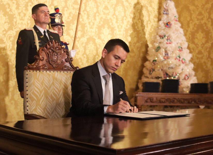 Daniel Noboa, presidente del Ecuador, cambia a gobernadores de El Oro, Carchi, Napo e Imbabura.