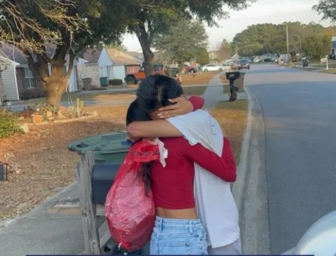 Ecuatoriano sale libre tras redada en planta Hyundai-LG, en Georgia, en EE.UU. Foto: Migrant Equity SouthEas.