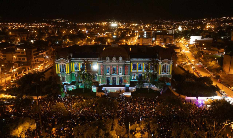 La avenida Solano se iluminará una vez con motivo de la Navidad. Foto: Municipio de Cuenca