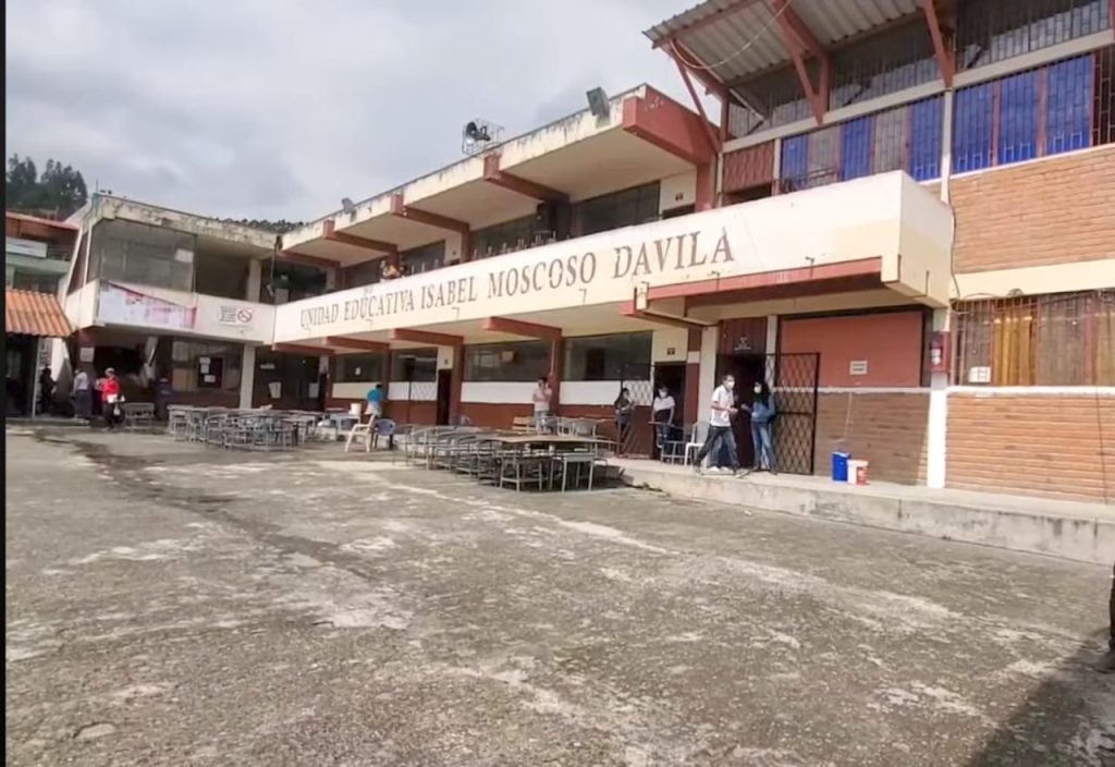 El hecho ocurrió dentro de la Unidad Educativa Isabel Moscoso Dávila. Foto archivo