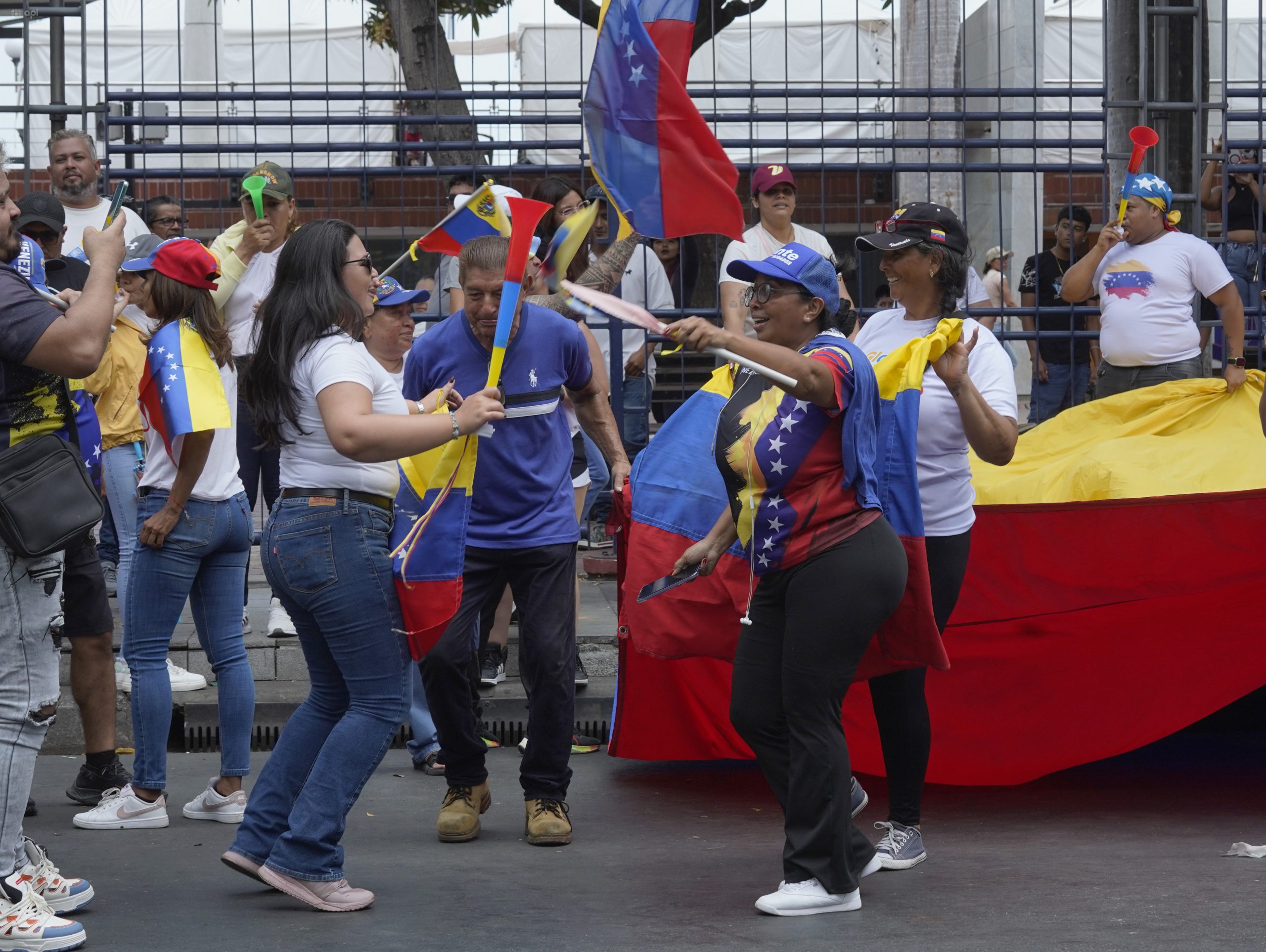 Cerca de 440 000 venezolanos están distribuidos en las 24 provincias de Ecuador.