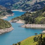 El nivel del embalse de Mazar ha crecido ya que en los últimos días el caudal de la cuenca del Paute ha crecido. Foto: API