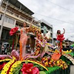 El desfile del Carnaval 2026 se realizará el 15 de febrero. Foto: Prefectura del Azuay