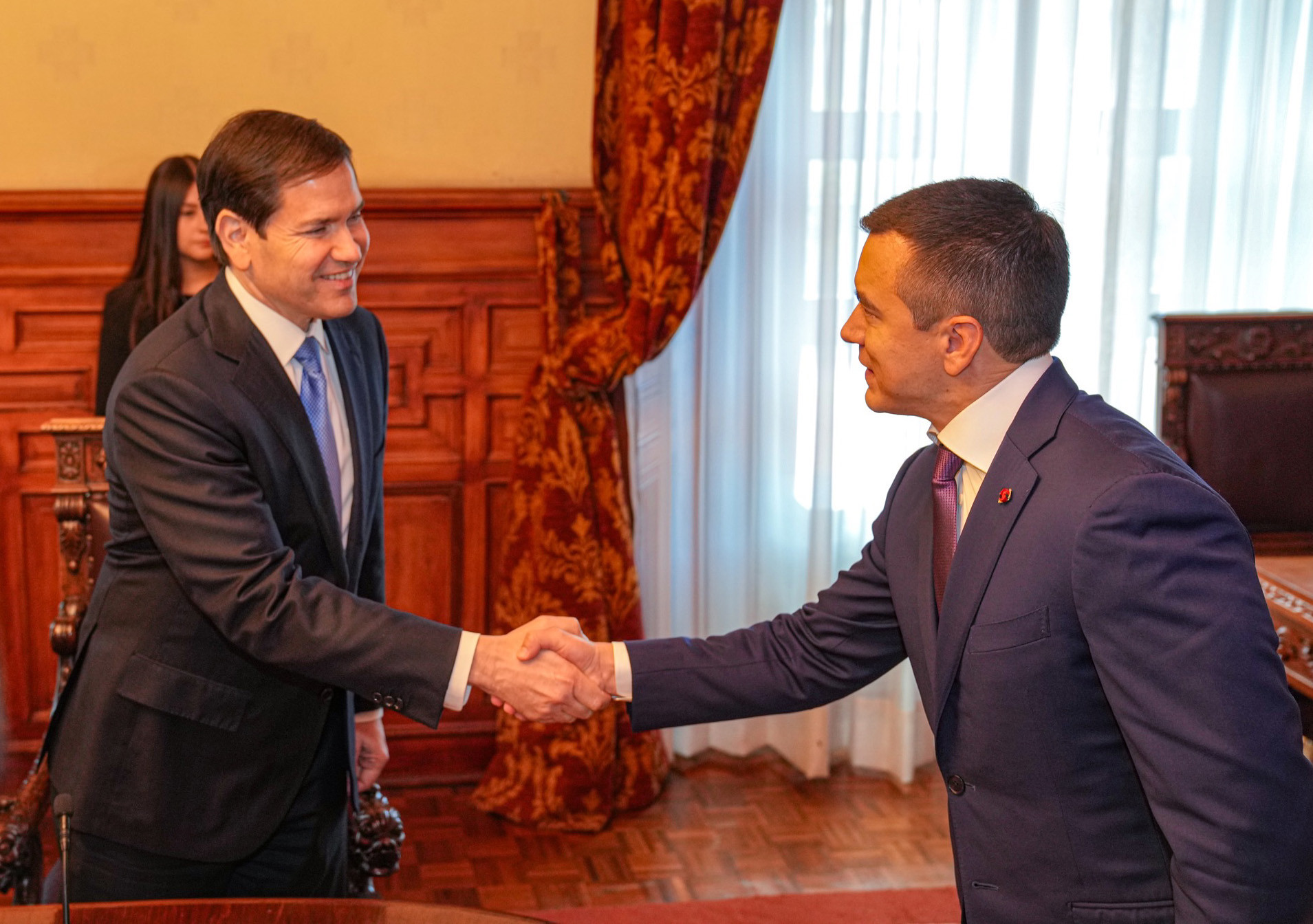 El presidente Daniel Noboa se pronunció sobre la caída de Nicolás Maduro