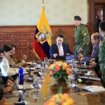 El presidente Daniel Noboa en una reunión con el bloque de seguridad. Foto: Presidencia