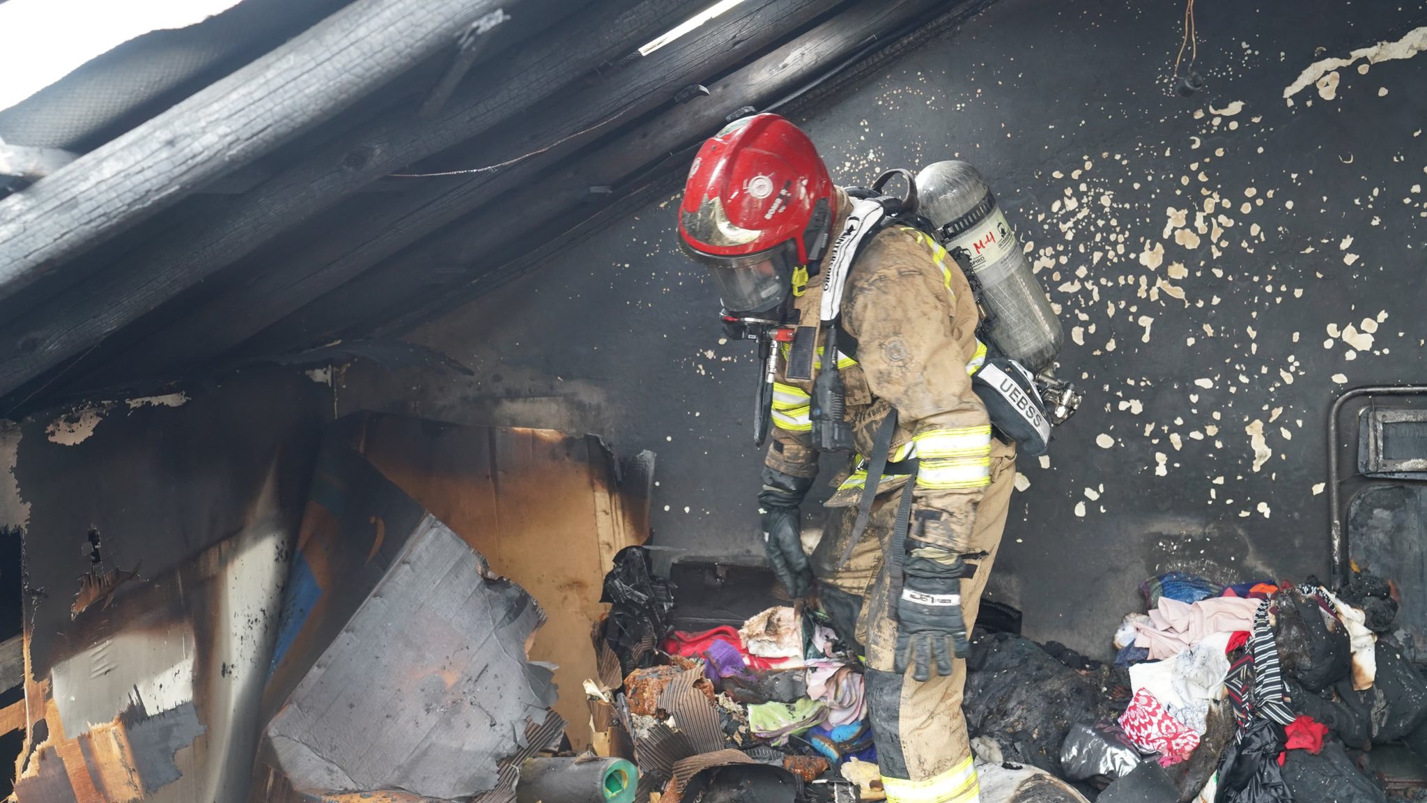 Bomberos de Cuenca atendieron la emergencia. Foto: Bomberos Cuenca