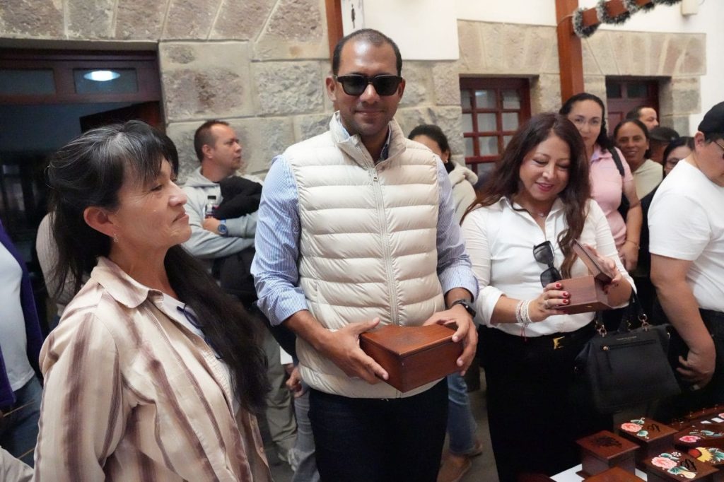 Byron Franco Tutiven se desempeñaba como viceministro de Servicios y Transporte de Ecuador. Foto: Facebook