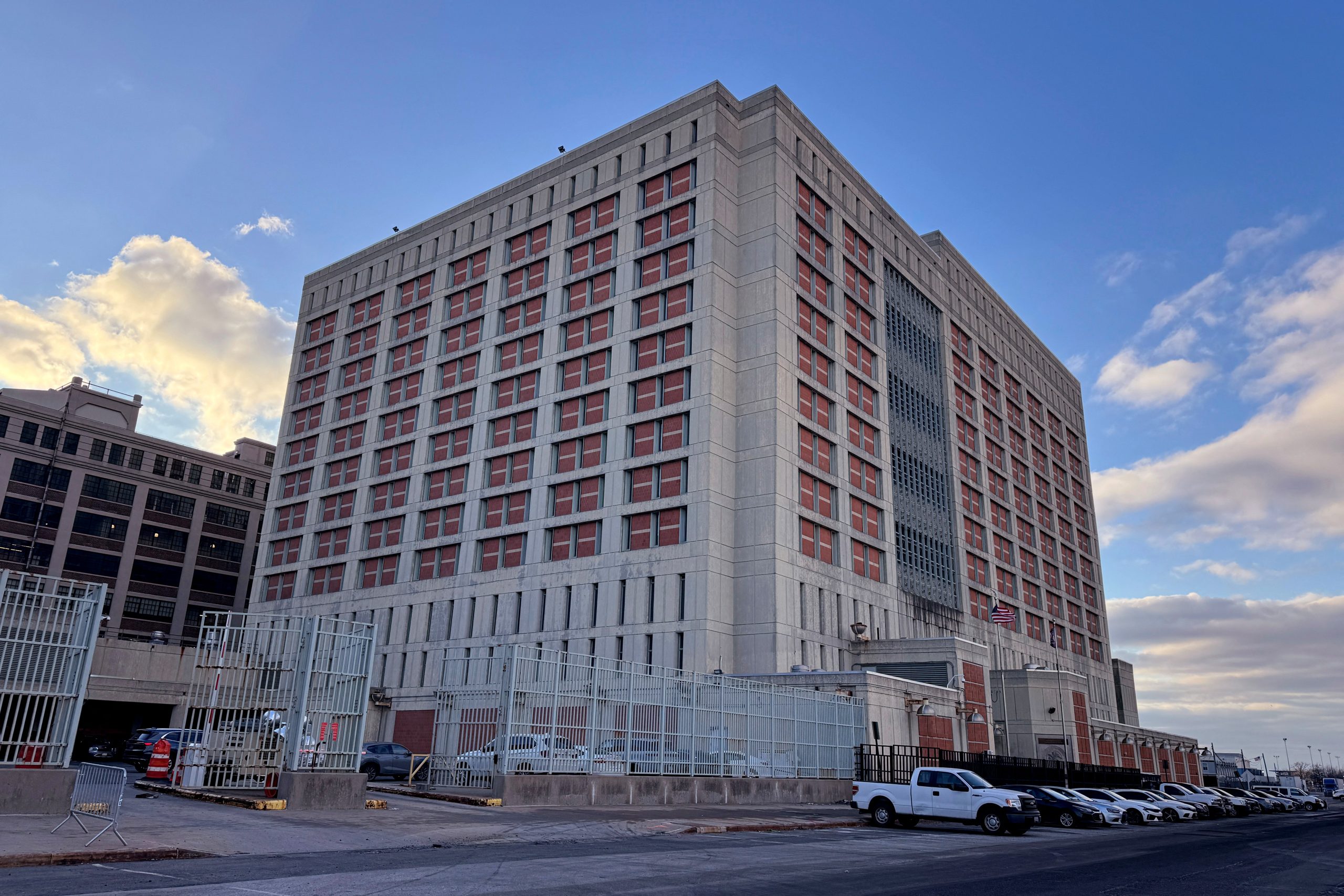 Centro de Detención Metropolitano de Brooklyn en donde se encuentra Nicolás Maduro. Foto: AFP