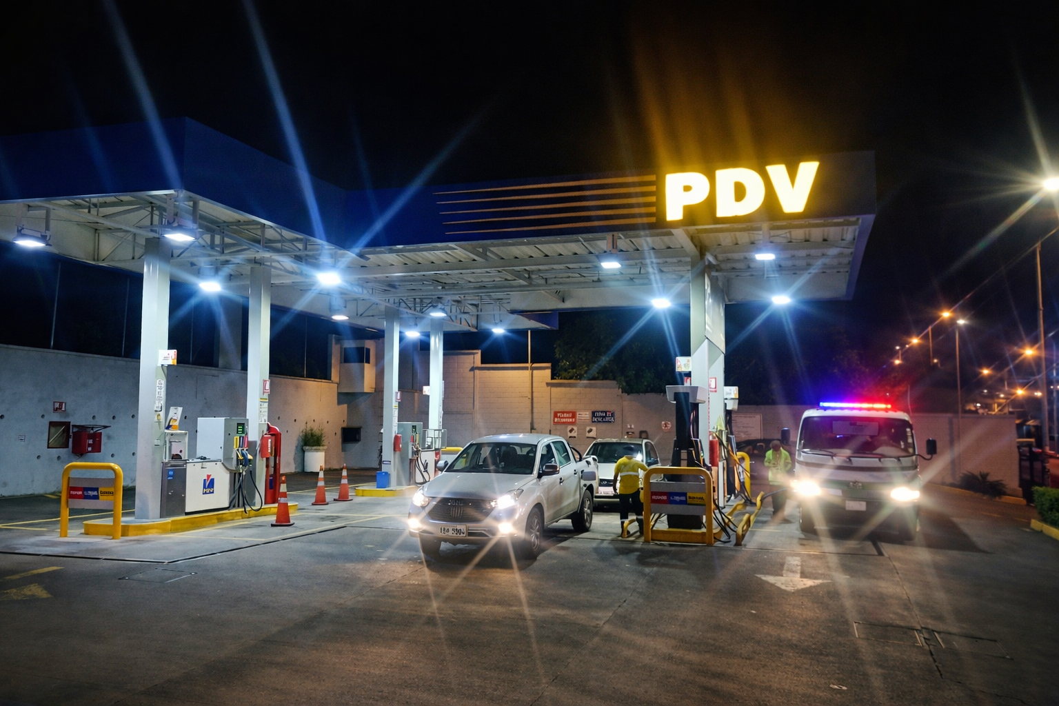 Delincuentes asaltaron en la gasolinera Patamarca, al norte de Cuenca. La Policía Nacional.