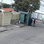 Falsos delivery asaltaron al guardia de seguridad de la urbanización Martín Fierro, al norte de Cuenca.