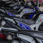 Juan Cristóbal Lloret, prefecto de Azuay, se mostró preocupado por la posible devolución de motocicletas que se había donado a la Policía Nacional. /Cortesía