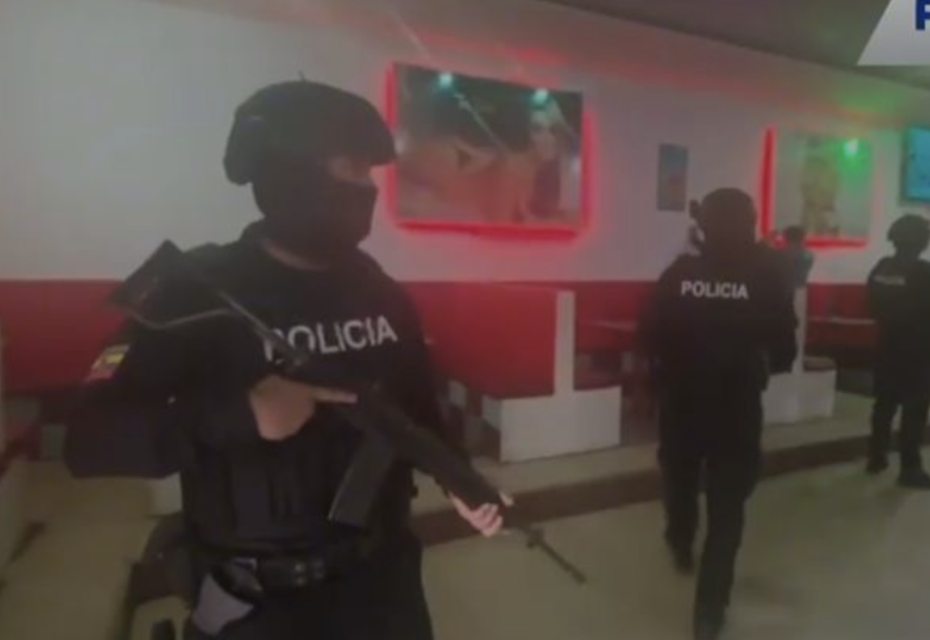 La Policía Nacional estuvo al frente del operativo. Foto captura