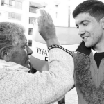 El ciclista ecuatoriano Richard Carapaz publicó esta imagen tras el fallecimiento de su mamá. /Fotos Richard Carapaz