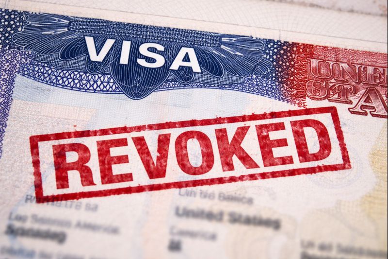Estados Unidos anunció las razones por las que ha revocado visas en e l 2025. Foto: IA