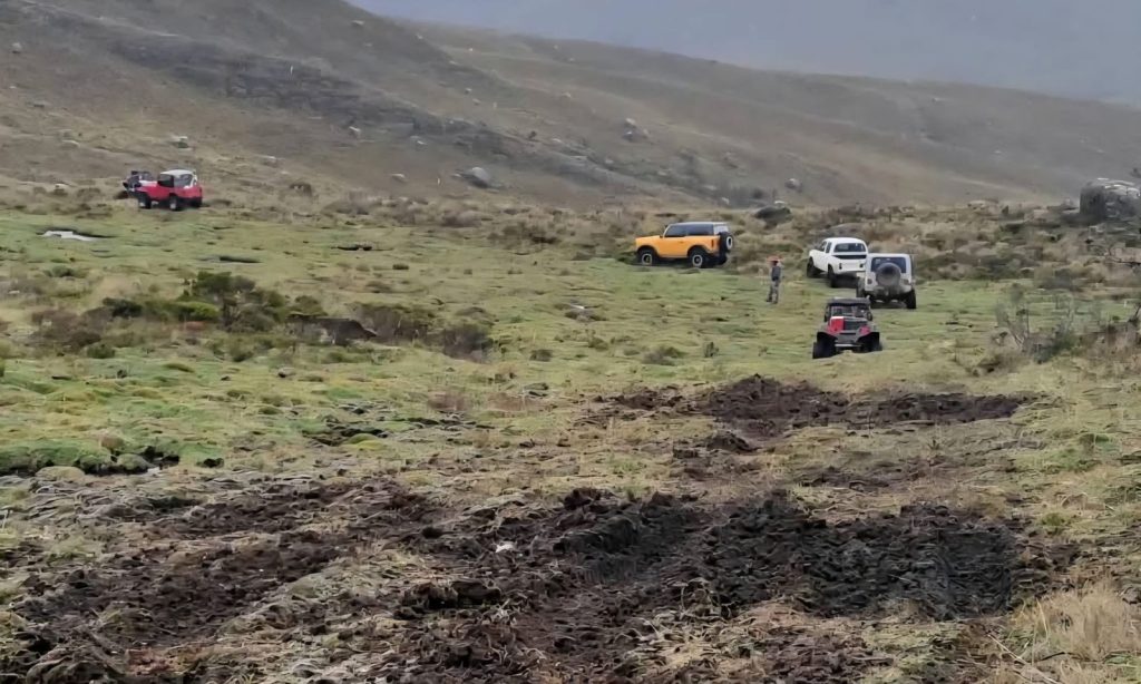 ETAPA EP denunció en la Fiscalía de Azuay ingreso de vehículo 4x4 al Parque Nacional Cajas (PNC). Esta es una zona protegida.