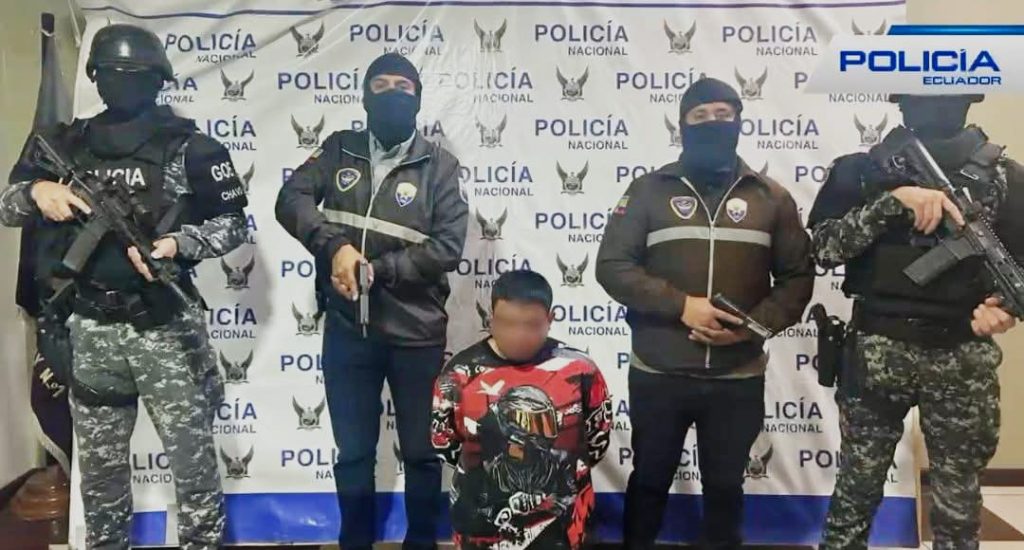 El hombre fue detenido en una vivienda en la parroquia Sinincay. Foto: Policía Nacional