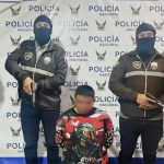 El hombre fue detenido en una vivienda en la parroquia Sinincay. Foto: Policía Nacional