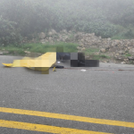 Motociclista murió tras accidente en la vía Zhud - Biblián, en Cañar. La Policía Nacional cumplió con el levantamiento del cadáver.