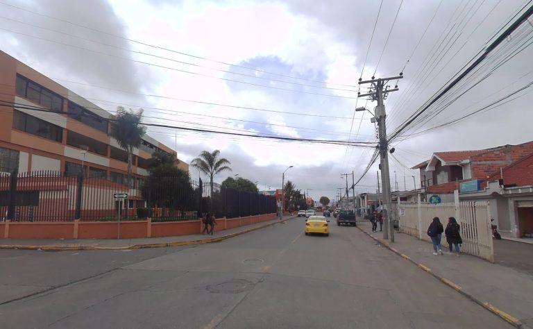 Estudiantes de la UPS en Cuenca fueron asaltados en cerca de esta institución. Los robos a alumnos son recurrentes.