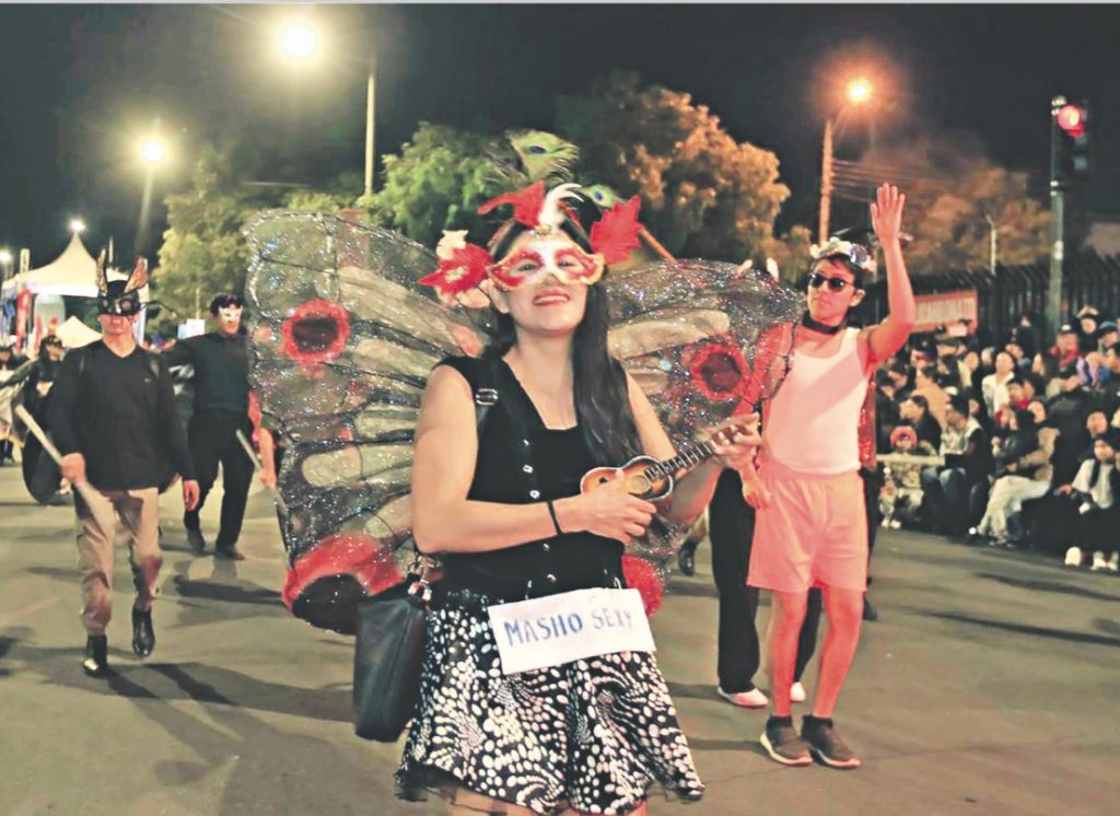 Cuenca celebra con alegría y creatividad las Mascaradas 2025
