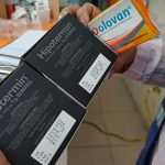 Una de las razones por las que se clausuró la farmacia fue por la venta de medicamentos caducados. Foto: Arcsa