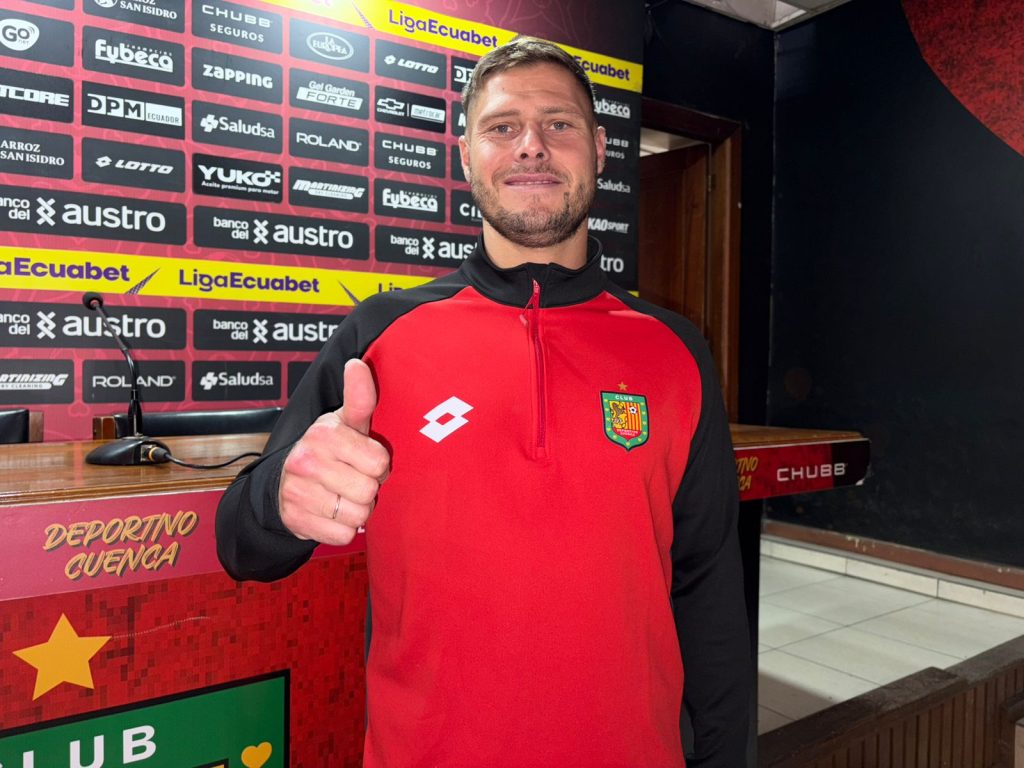 El delantero Germán Rivero ya entrena con el Deportivo Cuenca. Foto: Ismael Alvarado/El Mercurio
