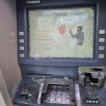 Así quedó la pantalla tras ser destruida. Foto: Policía Nacional