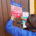 Arcsa ejecutó los operativos para identificar a las farmacias que incumplen con las normas en Cuenca. Foto: Arcsa