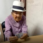 Doña María Julia Naranjo, de 101 años, recibió su cédula en el cantón Santa Isabel. /Foto Registro Civil