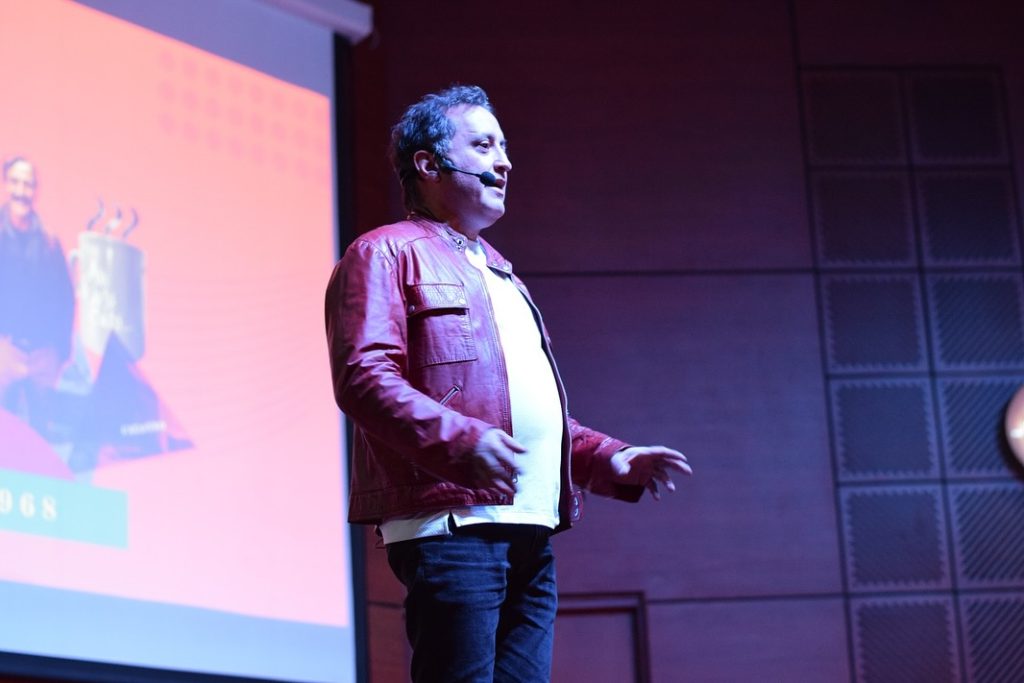 Andrés López se presentará en Cuenca con su nuevo show. Foto: Facebook