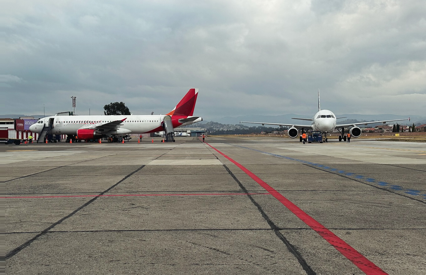 Un percance se registró en el aeropuerto Mariscal La Mar de Cuenca, el pasado 2 de diciembre de 2025. / Foto referencial