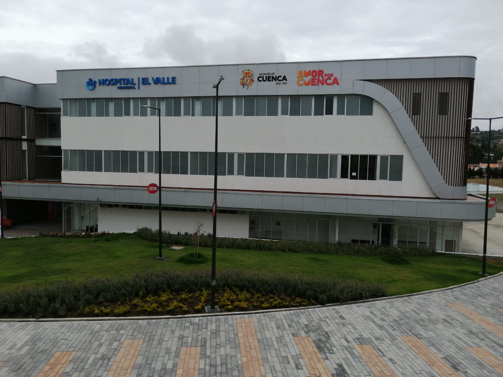 El Hospital de El Valle se inaugura este 1 de febrero de 2026. Foto: Fabián Campoverde/El Mercurio