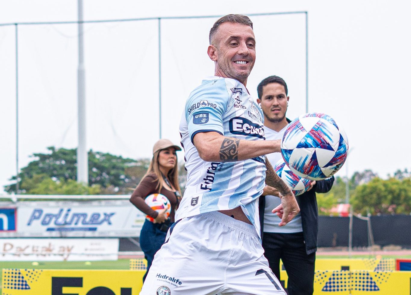 Damián Díaz en su presentación con Guayaquil City. Foto: Guayaquil City