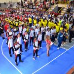 Equipos participantes durante el desfile inaugural de la edición 33 de la Supercopa. /FMV