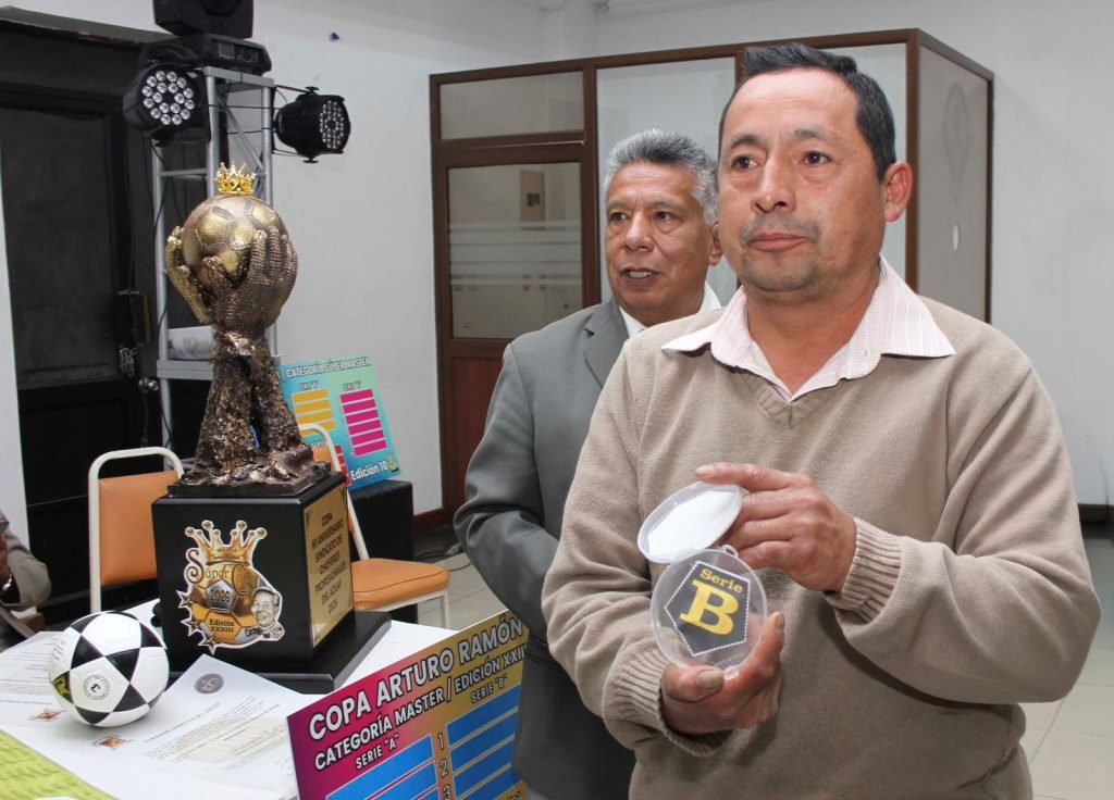 Sorteo de las series de las cuatro categorías que se van a disputar. /Cortesía